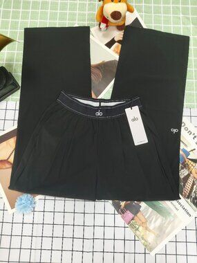 NWT Alo Yoga Brand Black Trouser/Pants Women's XXS/XS(Regular)🍧🌈
